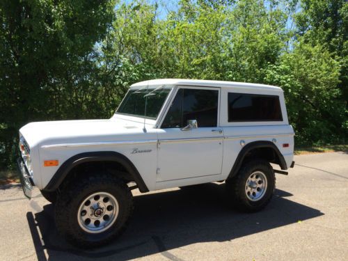 1976 ford bronco, automatic, 302, power disc brakes, a/c, ps