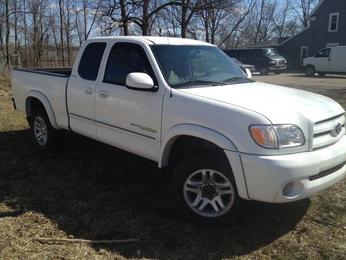 2004 toyota tundra limited extended cab pickup 4-door 4.7l