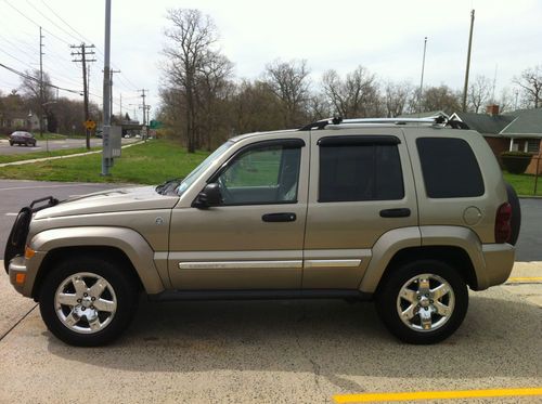 2005 jeep liberty limited sport, very low miles!, make offer! priced to sell,
