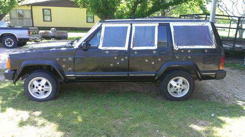 1989 cherokee stunt vehicle used in missionary man with dolph lundgren