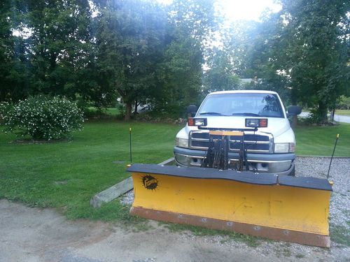 White 1999 dodge ram 2500 base standard cab pickup 2-door 5.9l with fisher plow