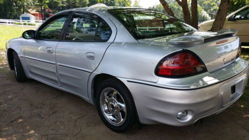 2003 pontiac grand am gt, real looker, awesome condition, just get in and drive!