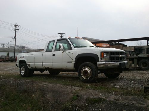 Chevy 3500 dually pick up work truck