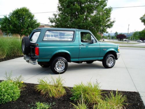 1996 ford bronco xl 4x4 ... 1 family owned ... v8.. auto.. a/c ...