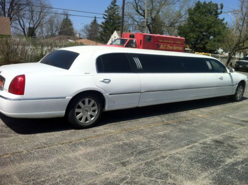 2007 lincoln town stretch limousine