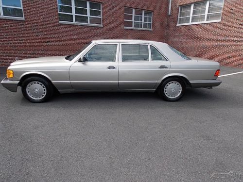 420 sel smoke silve with oyster leather/ rare traction control option/rust free!