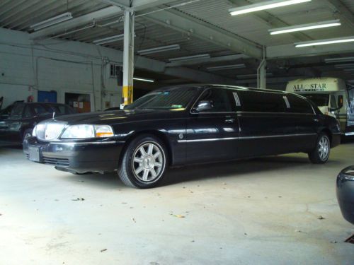 2006 lincoln town car 70&#034; limo limousine strech by federal coach