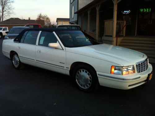 1998 cadillac deville clean carfax 2 owner local trade must see