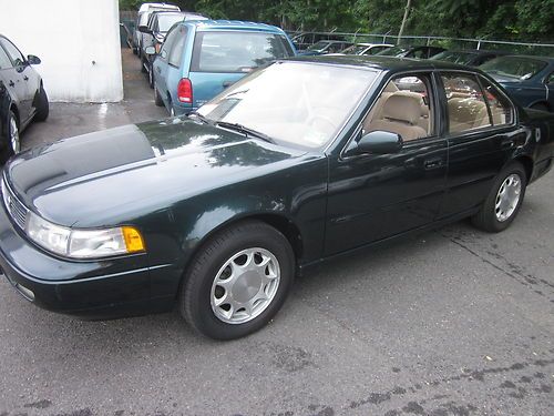 1994 nissan maxima gxe sedan 4-door 3.0l very clean and priced to sell runs 100%
