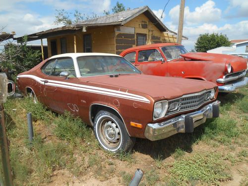 1974 plymouth duster (twister)