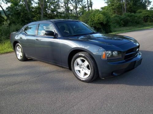 07 charger,  loaded, ice cold ac, always serviced, no rust, clean, great shape!