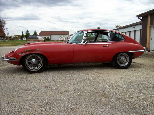 1968 jaguar xke 2 plus 2  4 speed.  very solid. needs restored.