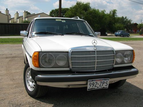 1982 Mercedes benz turbo diesel wagon