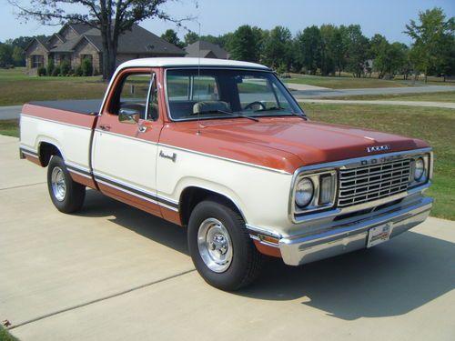 Dodge adventurer se 1977 d100 d150 1/2 ton reg cab short bed pickup truck