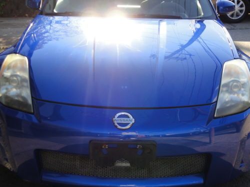 2004 nissan 350z enthusiast.sittin on 20&#039;s. full exhaust. 1-owner. no reserve!!!