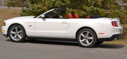 2010 ford mustang gt convertable