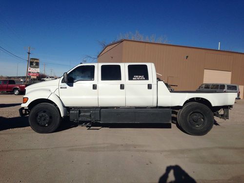 2000 ford f650 with 6 door conversion