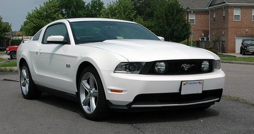 2011 ford mustang gt 5.0 premium, hid, 3.73 gears, heated seats, saddle interior