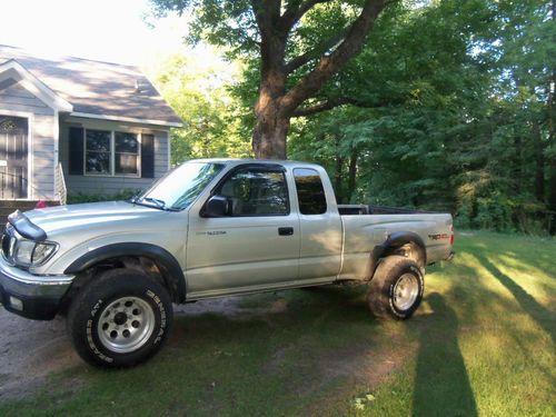 2003 toyota tacoma dlx extended cab pickup 2-door 3.4l 4x4