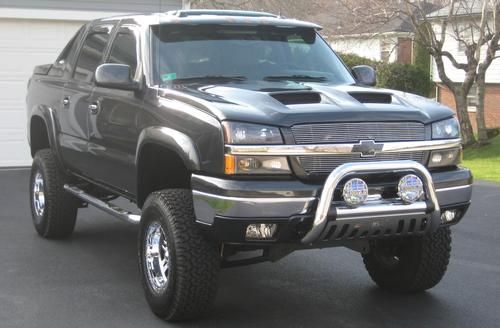 2005 chevrolet avalanche supercharged, lifted and loaded