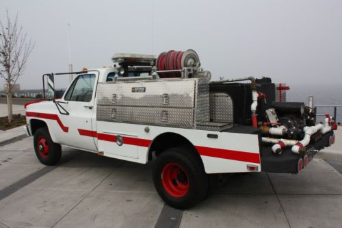 1981 gmc 1 ton 4x4 firepump truck  (true mileage unknown)
