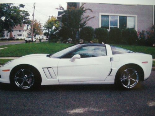Chevrolet:  2011 corvette z16 grand sport