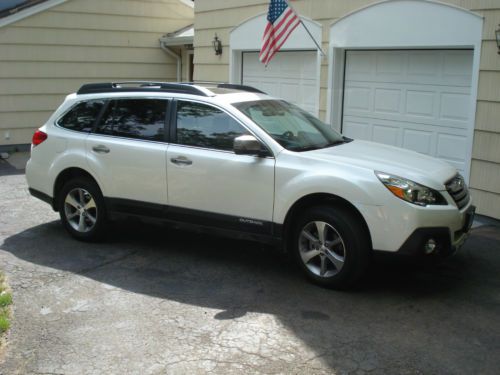 2014 subaru outback limited with eyesight and navigation 5000 miles loaded