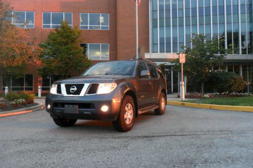 Nissan pathfinder se off road package clean carfax 2nd owner