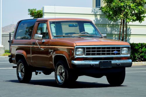 Immaculate-1986 ford bronco ii xlt-4x4-1 owner-carfax certified-no reserve