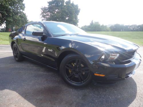 2010 ford mustang base coupe 2-door 4.0l