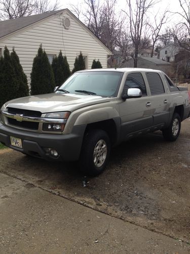 2002 chevrolet avalanche north face limted edition 4wd 102k champagne 9,400.00