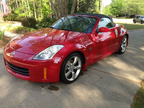 Nissan 350z roadster tour convertible, 2006, pristine, only 13,700 miles!