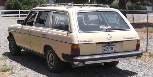 1985 mercedes wagon