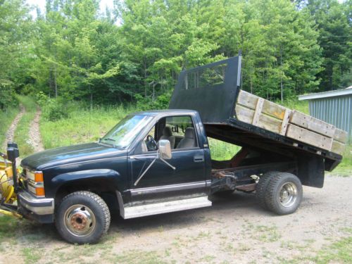 1994 chevy c3500, flat bed dump with 71/2 ft. meyers plow,  work truck package
