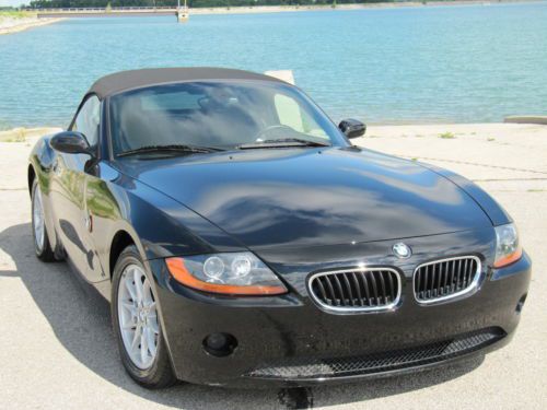 2005 bmw z4  2.5i  ( roadster convertible) midnight black_ low miles *