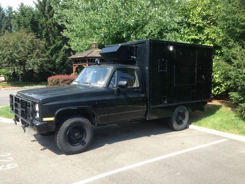 1985chevy box truck diesel 31k orig miles no reserve (military ambulance)m1010