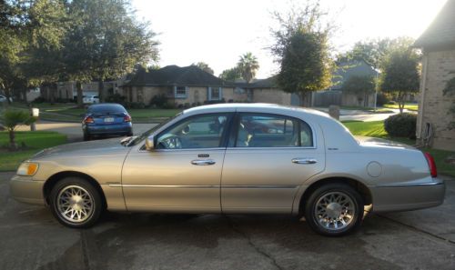 2002 lincoln town car signature 2014 stickers, cold ac, michelin tires