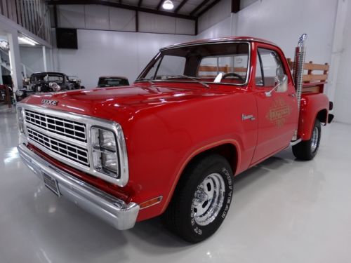 1979 dodge little red truck, incredibly original, rare factory bucket seats!