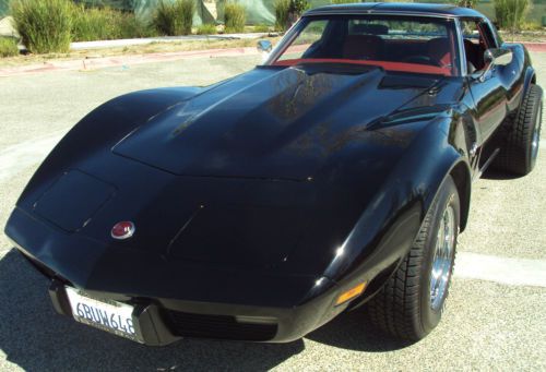 1975 corvette stingray t-top - custom c3 upholstery - low mileage