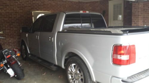 2008 lincoln mark lt 4 dr. 4wd; 37,000 miles; mint condition
