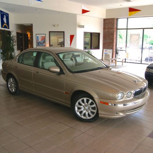 Only 50k miles flawless condition all wheel drive fully serviced stunning 60 pix