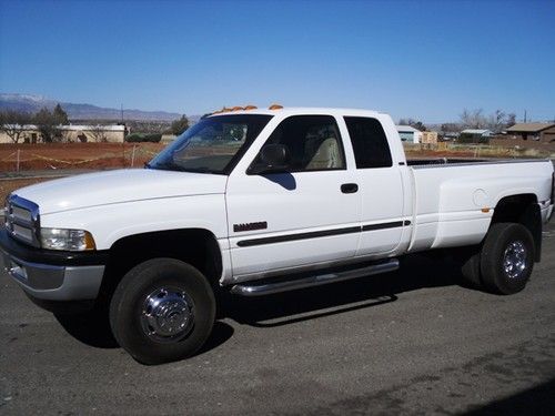 2000 dodge diesel 3500 4x4 dually ,at,loaded,96k origional miles exc condition