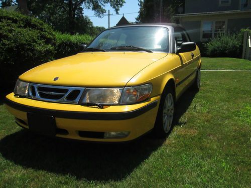 Wow !! 1999 saab turbo convertible 5 spd. w/ lo-miles and mint shape, $ave now !