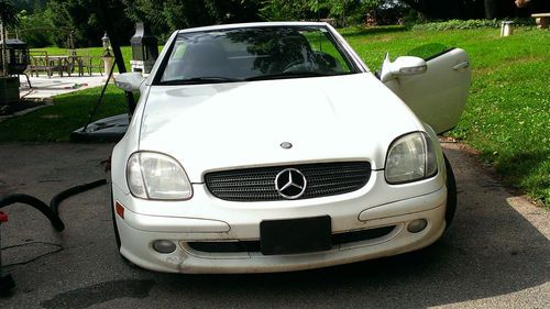 Mercedes slk 230 convertible, white, good condition less than 100k!!