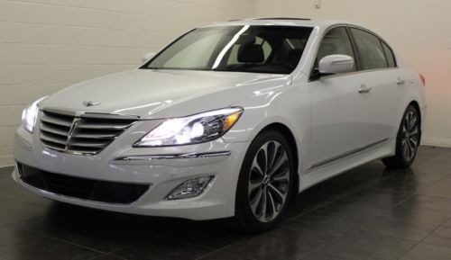 Genesis r-spect navigation heated cooled leather roof rear cam only 9k warranty.