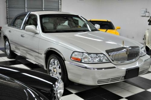 One owner - signature series - pearl white - certified autocheck - gorgeous!