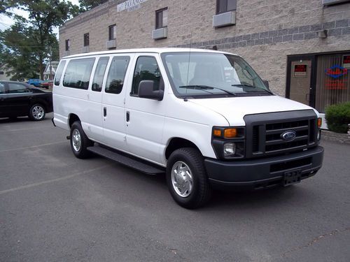 2010 ford e350 xl 15 passenger extended van,only 46,000 miles,front and rear a/c