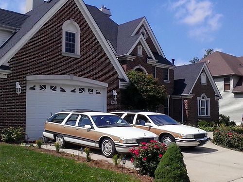 1996 roadmaster estate wagon collector's edition  2nd owner  low miles  no rust!