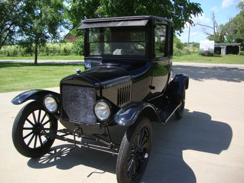 Late 1923 model t coupe