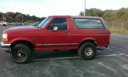1996 ford bronco 5.0l 4x4 ready for winter. no reserve